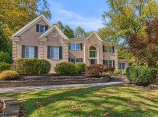 20 Mcpherson Dr, Raritan Twp., NJ 08822