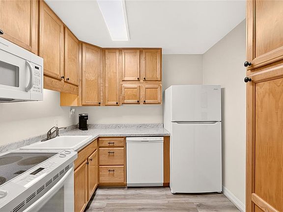 3rd image of 2842 SW 14TH DRIVE #103