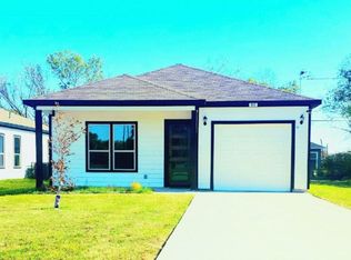 915 E 11th Ave, Corsicana, TX 75110