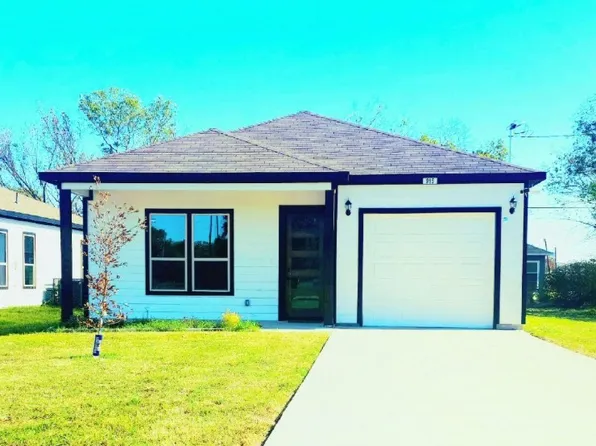 915 E 11th Ave, Corsicana, TX 75110