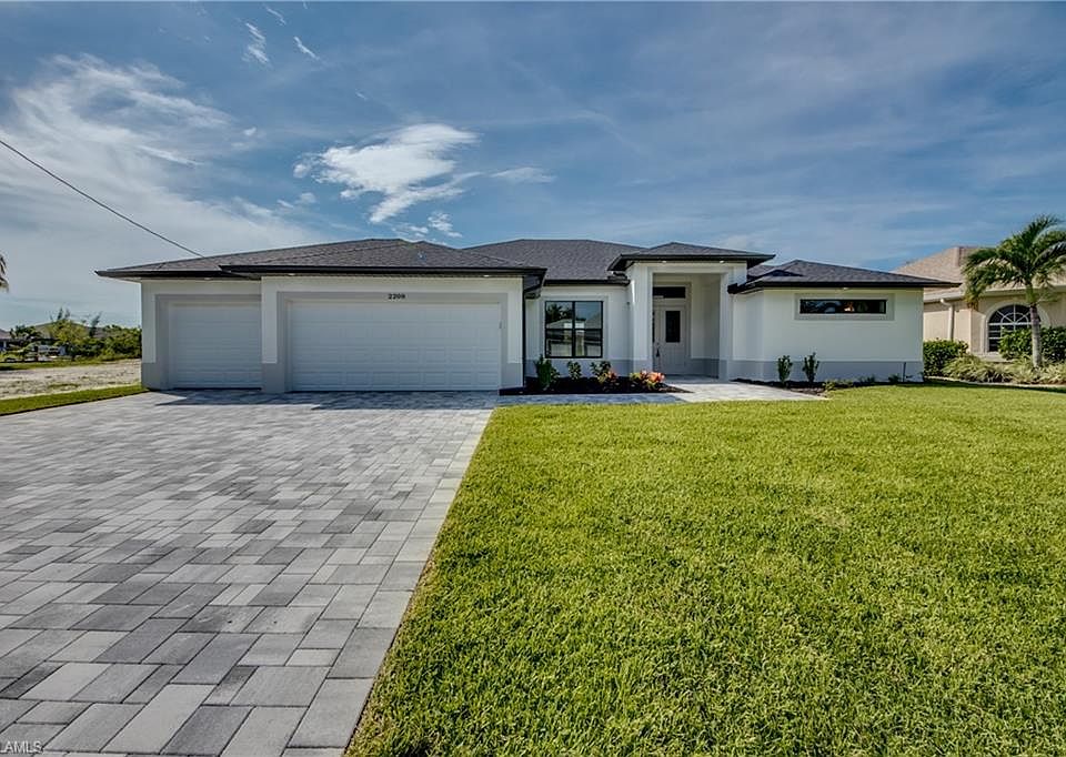 1st image of 2208 SW 28th Ln