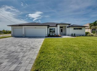 2208 SW 28th Ln, Cape Coral, FL 33914
