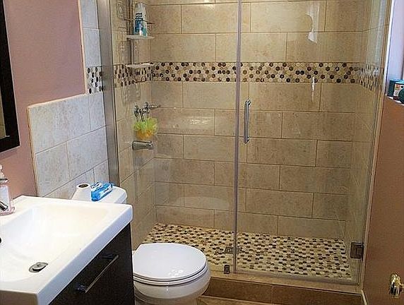 3rd image of 220 Hersfeld Ct