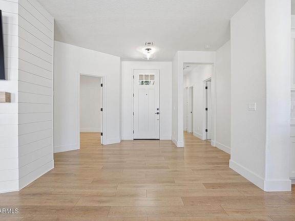 5th image of 3262 E COTTON Lane