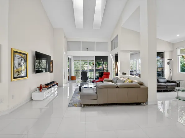 2421 NW 59th Street #303, Boca Raton, FL 33496