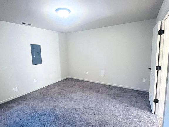 3rd image of 2429 Drake Ln