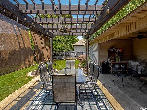 3rd image of 3515 Longmeadow Dr