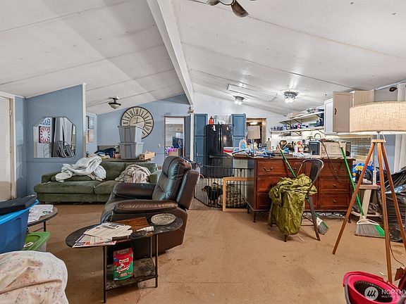 5th image of 4205 Auburn Way S #37