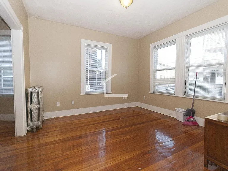 10 Hakell St #1 — Photo 6