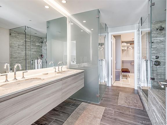 5th image of 2900 NE 7th Ave Unit 3005