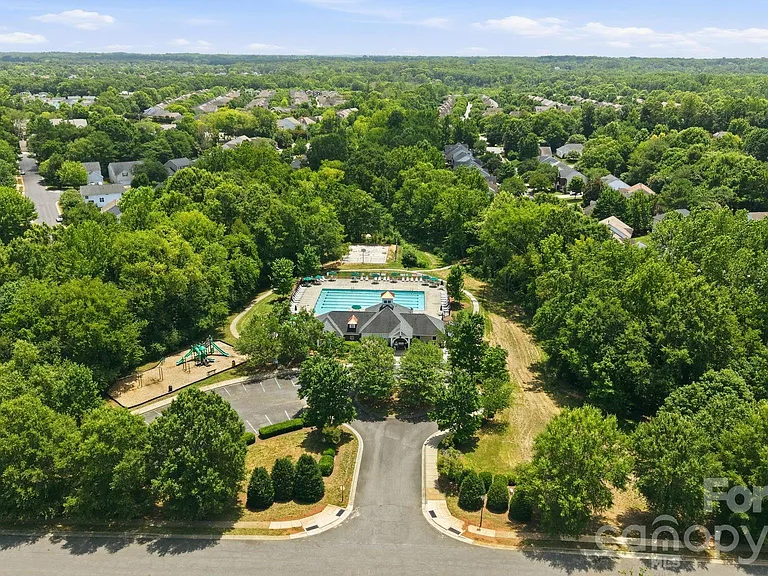 9501 Constitution Hall Dr — Photo 40