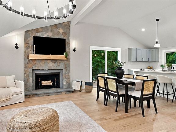 4th image of 12 Burley Farm Rd