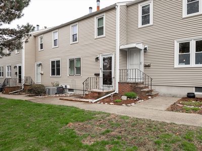 63 Proctor St #E, Salem, MA, 01970