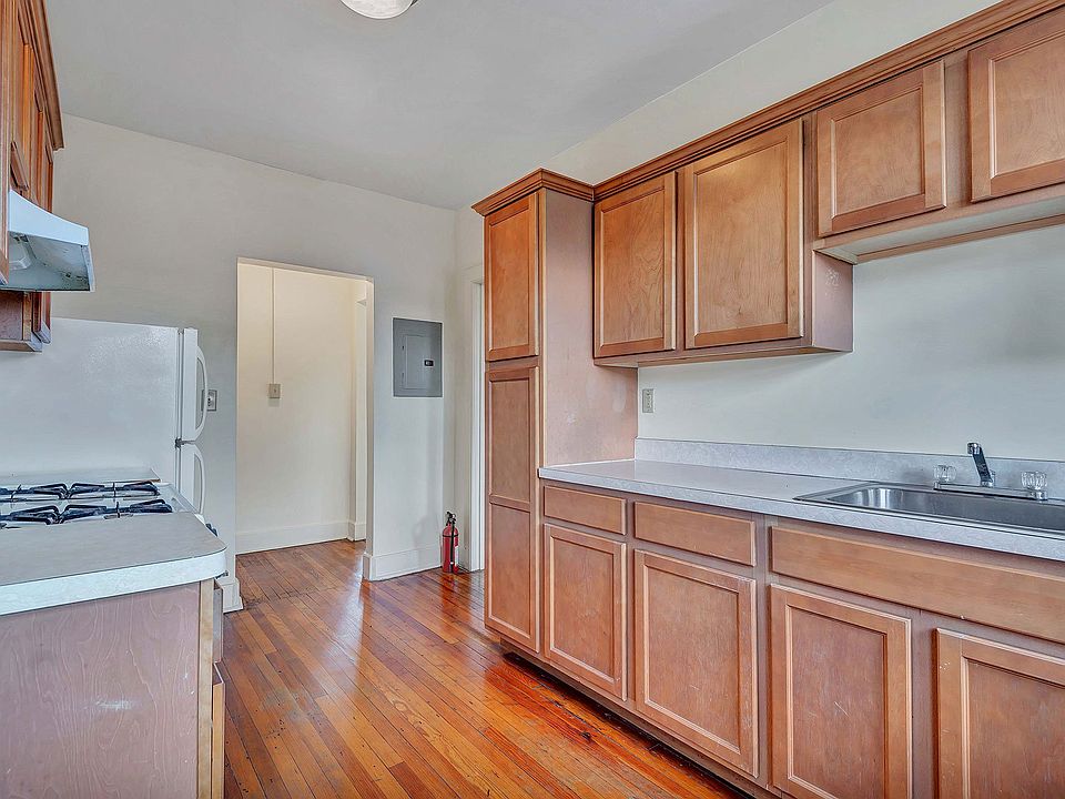17 Howe Street 17 Howe St New Haven CT Zillow