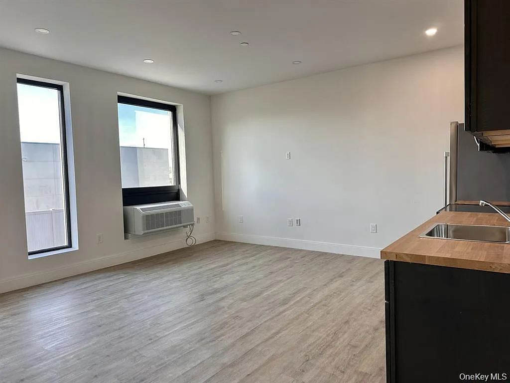 1 bed, 1.0 bath, 530 sqft, $3,045 — Photo 4