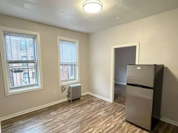 69 Van Reypen Street image 3 of 7