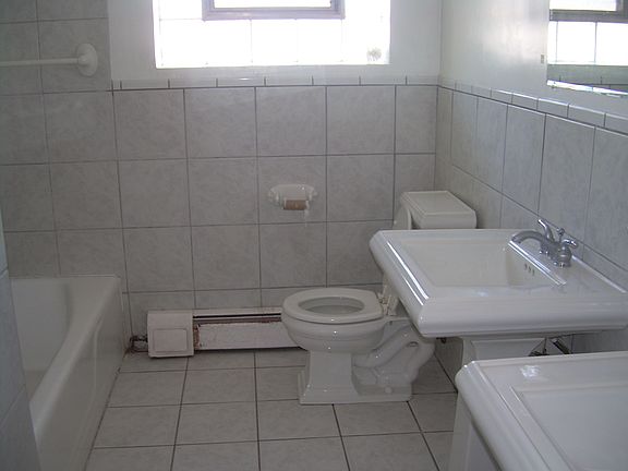 3rd image of 2501 N Montclare Ave #2