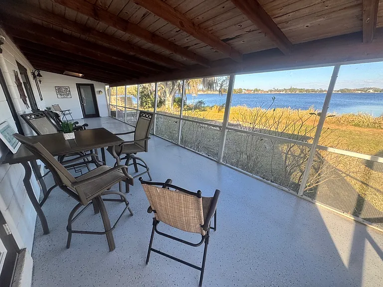 734 Memorial Dr — Photo 48