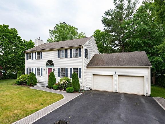 2nd image of 9 Bosworth Dr