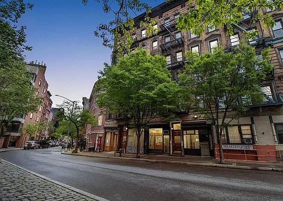 Rented by Compass | media 19