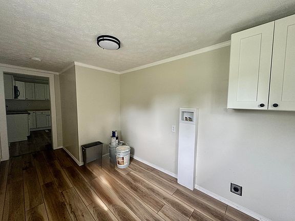 2nd image of 1703 Webster Rd