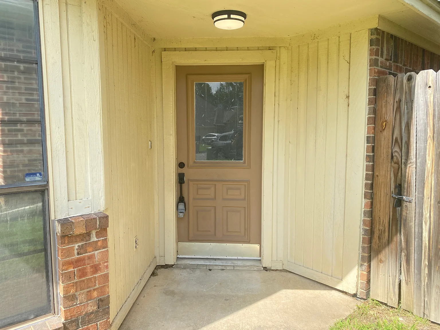 3 bed, 1845 sqft, $2,225 — Photo 3