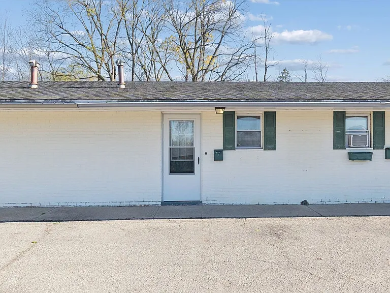 660 & 672 Flint Rd — Photo 14