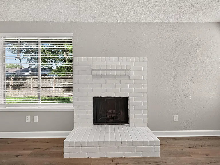 14306 River Glen Dr — Photo 6