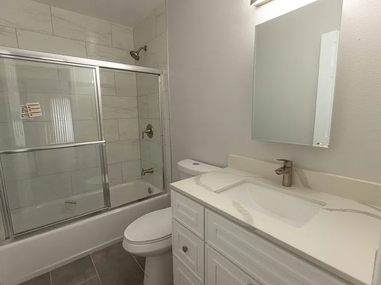 5400 Highland Ave #4 — Photo 10