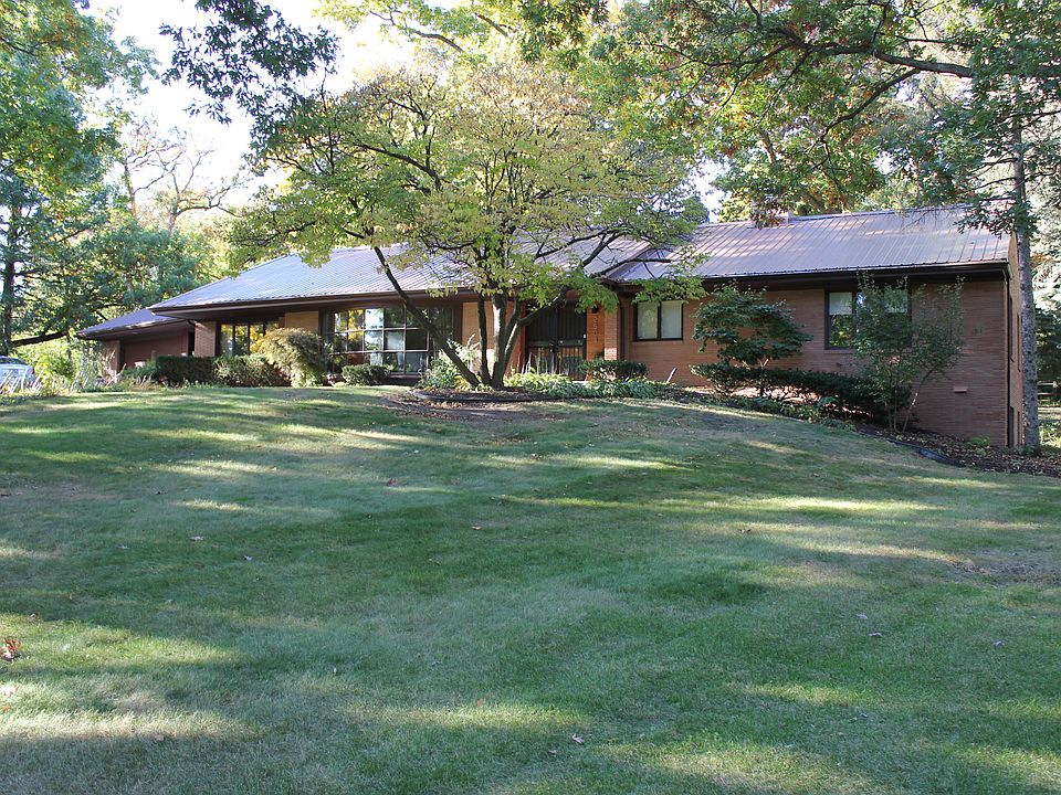 1st image of 2504 Oakridge Ln