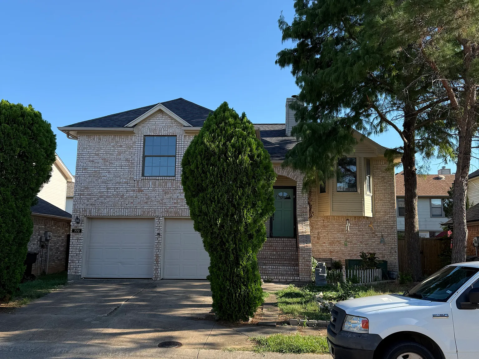 4 bed, 2016 sqft, $2,450 — Photo 1