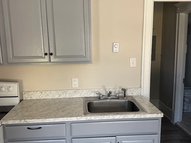 331 Cedar Ave #3 — Photo 7