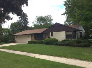 1021 Eder Ln, West Bend, WI 53095