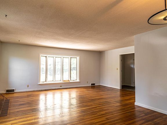 5th image of 3110 W Ashland Ave