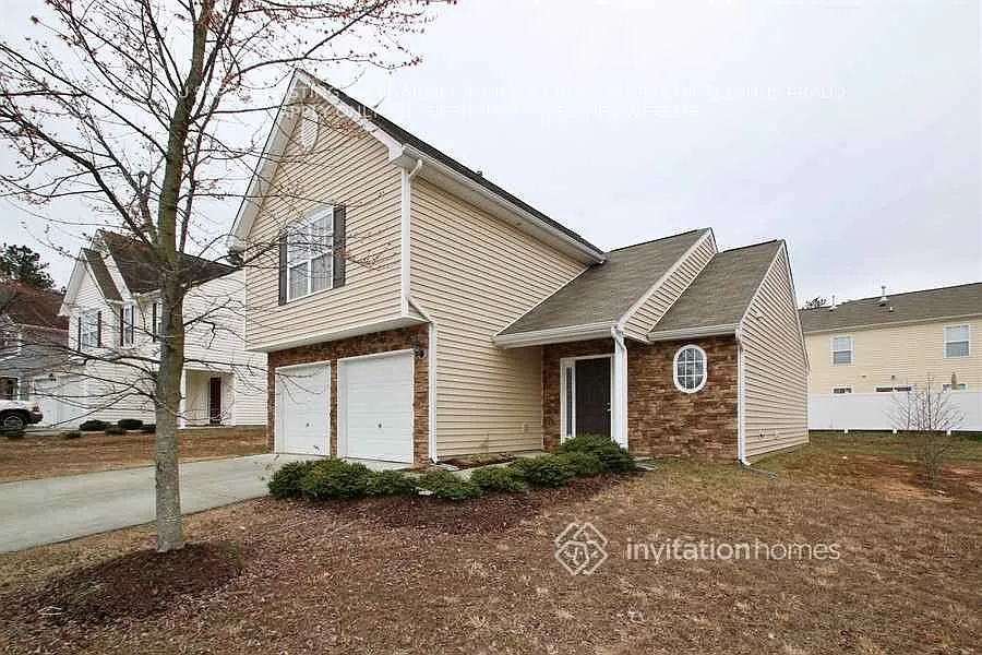 608 Big Twig Ln Durham, NC 27703 — Photo 2