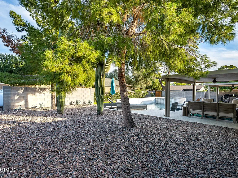 4501 N 86th Pl — Photo 33