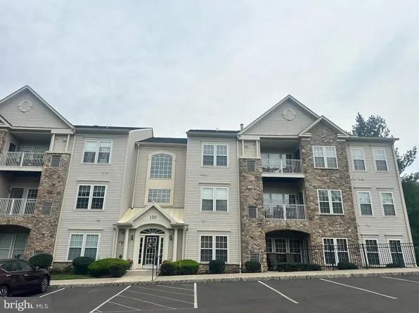100 Ginko St APT 304, Warrington, PA 18976