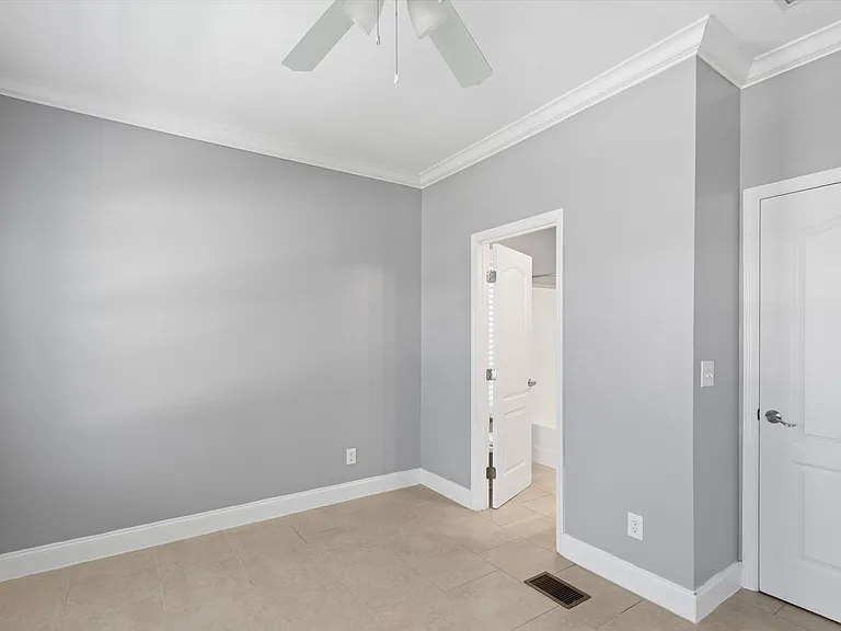 22 Ed Swift Rd — Photo 10