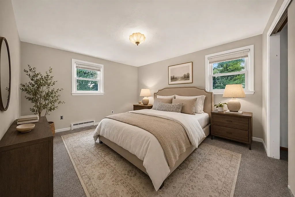 3 bed, 1.0 bath, 1200 sqft, $2,900 — Photo 3