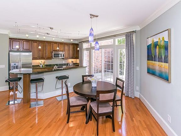 4th image of 123 Finsbury Ln
