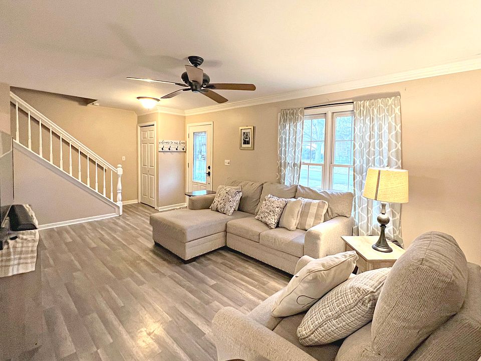 8413 W Sunset Dr, Wonder Lake, IL 60097 Zillow