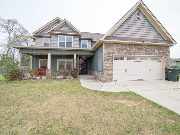 6 California Ct, Seale, AL 36875