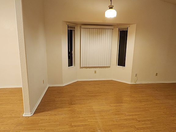 5th image of 7855 S Claremon Ave