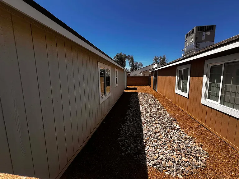 396 Riverfront Dr — Photo 37