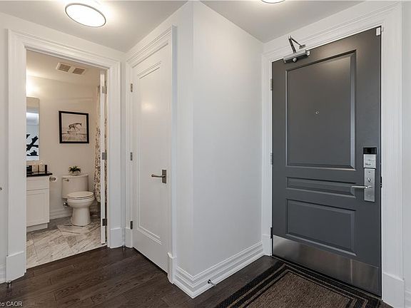 5th image of 2060 Lakeshore Rd #1303