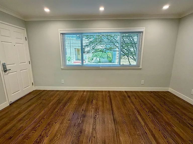 Laurel Oaks Apts — Photo 33