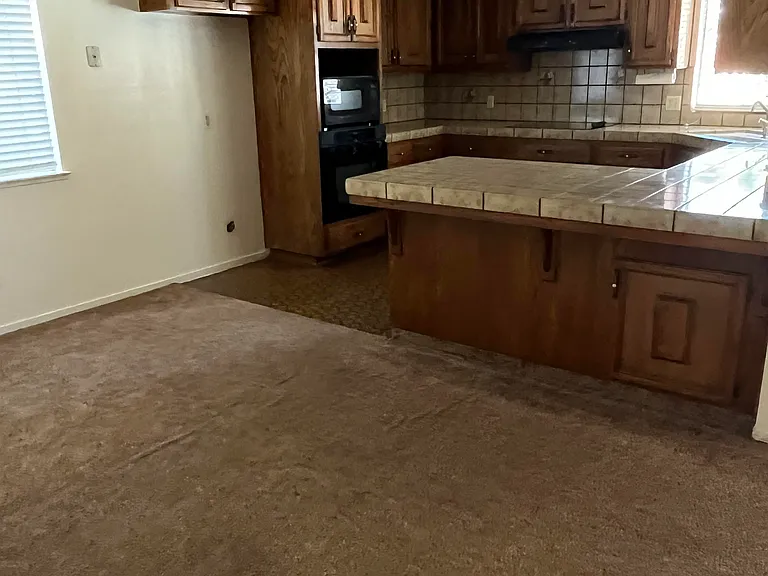 7 Lyon Ave — Photo 8