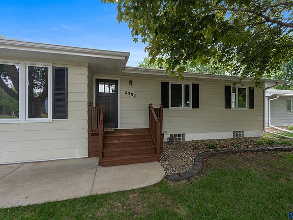 3rd image of 5504 W 51st St