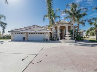 8753 Kimber Ave, Bakersfield, CA 93307