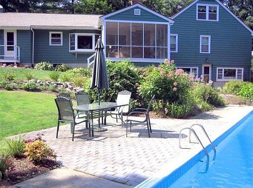 5th image of 187 Meadow Wood Dr
